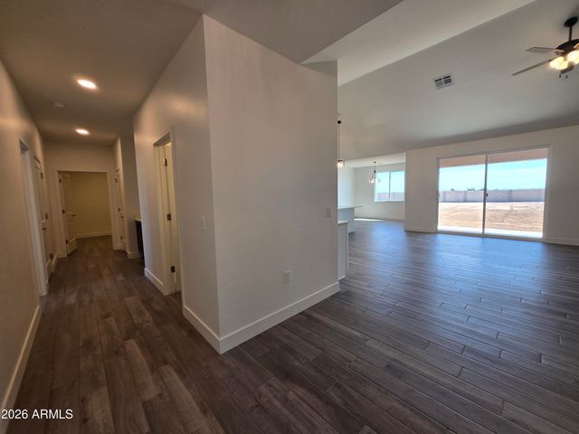 9373 W SANDSTONE MOUNTAIN Drive, Casa Grande, AZ 85194