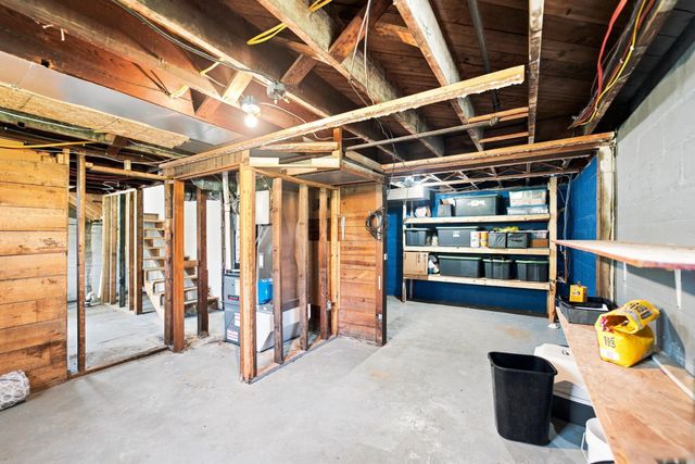 1207 6Th Street, Grundy Center, IA 50638
