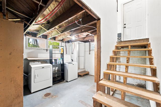 1207 6Th Street, Grundy Center, IA 50638