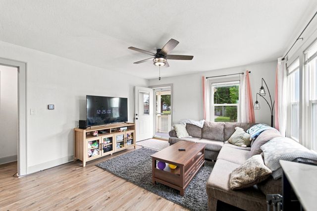1207 6Th Street, Grundy Center, IA 50638