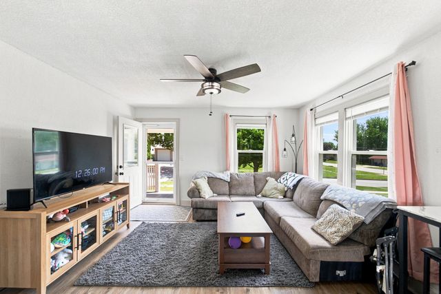 1207 6Th Street, Grundy Center, IA 50638