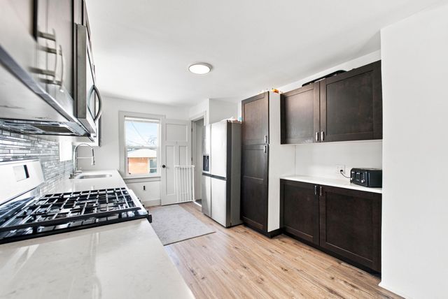 1207 6Th Street, Grundy Center, IA 50638