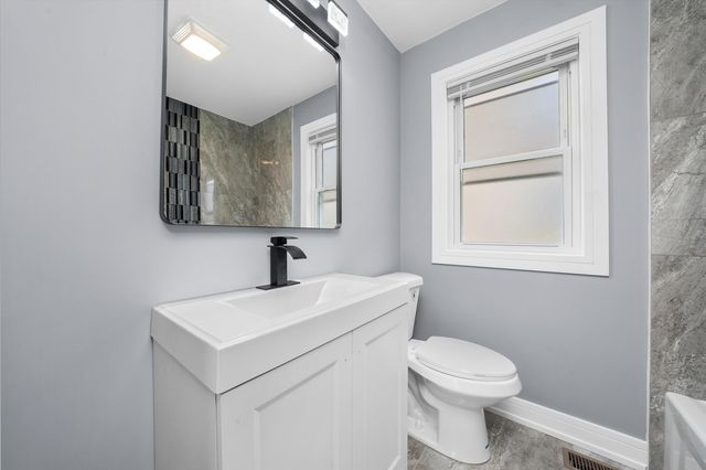 9443 S Racine Avenue, Chicago, IL 60620