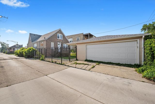 9443 S Racine Avenue, Chicago, IL 60620