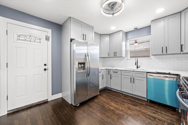 9443 S Racine Avenue, Chicago, IL 60620