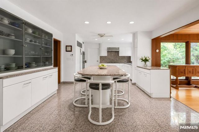 34 Cambridge Way, Alpine, NJ 07620