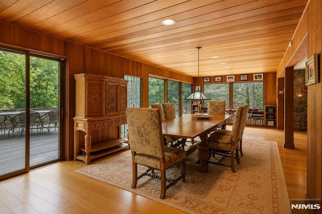 34 Cambridge Way, Alpine, NJ 07620