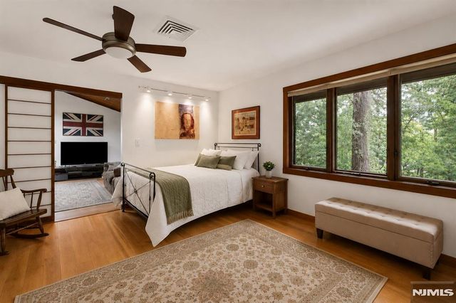 34 Cambridge Way, Alpine, NJ 07620