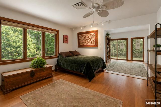 34 Cambridge Way, Alpine, NJ 07620