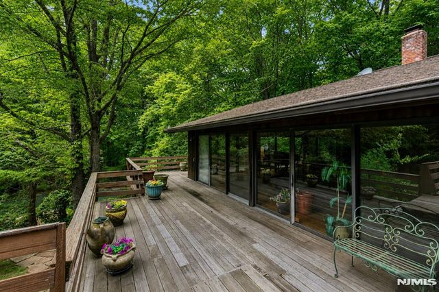 34 Cambridge Way, Alpine, NJ 07620