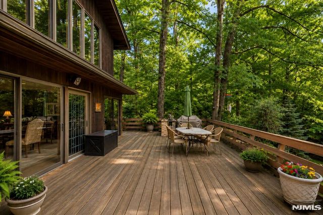 34 Cambridge Way, Alpine, NJ 07620