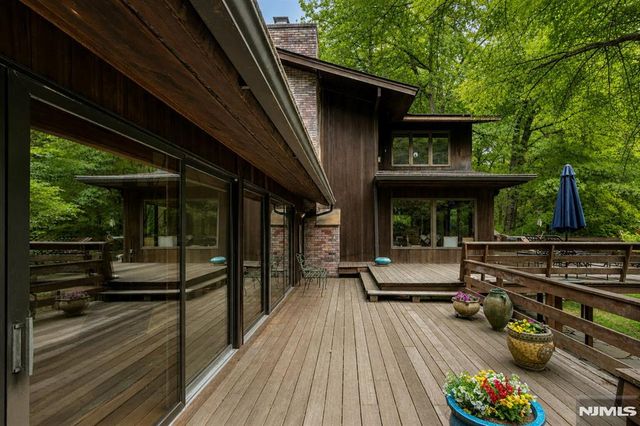 34 Cambridge Way, Alpine, NJ 07620