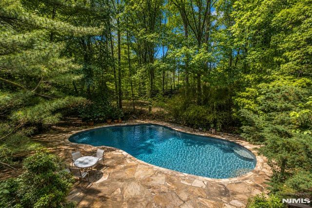 34 Cambridge Way, Alpine, NJ 07620