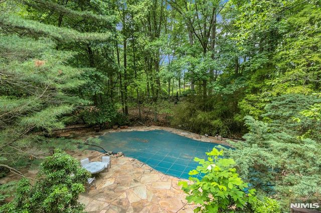 34 Cambridge Way, Alpine, NJ 07620