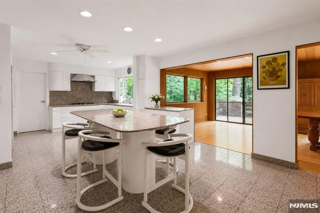 34 Cambridge Way, Alpine, NJ 07620