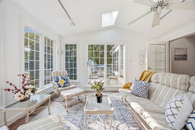 23 Piccadilly Way, Westborough, MA 01581