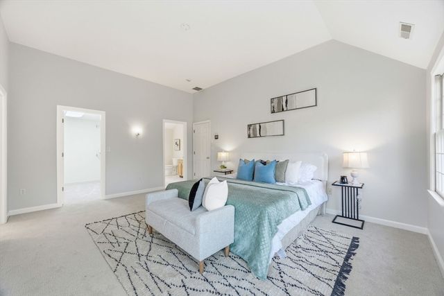 23 Piccadilly Way, Westborough, MA 01581