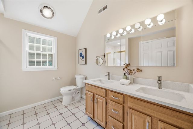 23 Piccadilly Way, Westborough, MA 01581