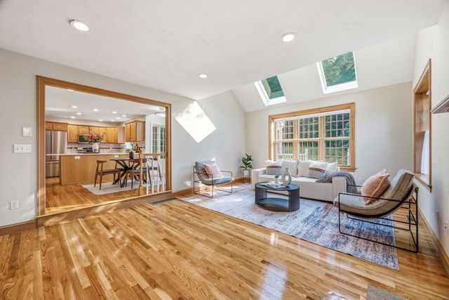 23 Piccadilly Way, Westborough, MA 01581