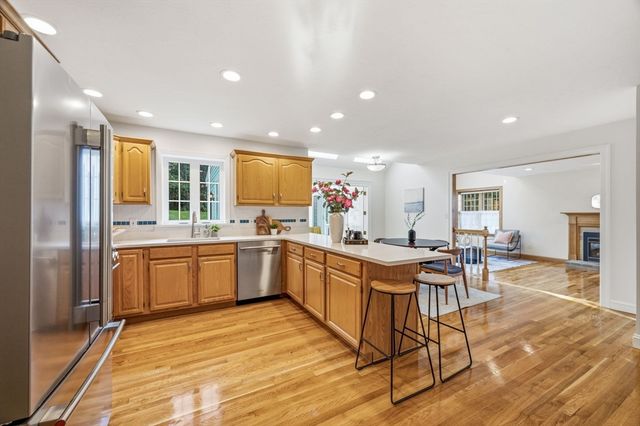 23 Piccadilly Way, Westborough, MA 01581