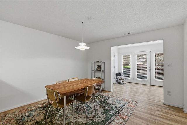 826 Miller Creek LN, Newport News, VA 23603