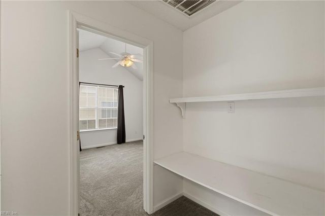 826 Miller Creek LN, Newport News, VA 23603