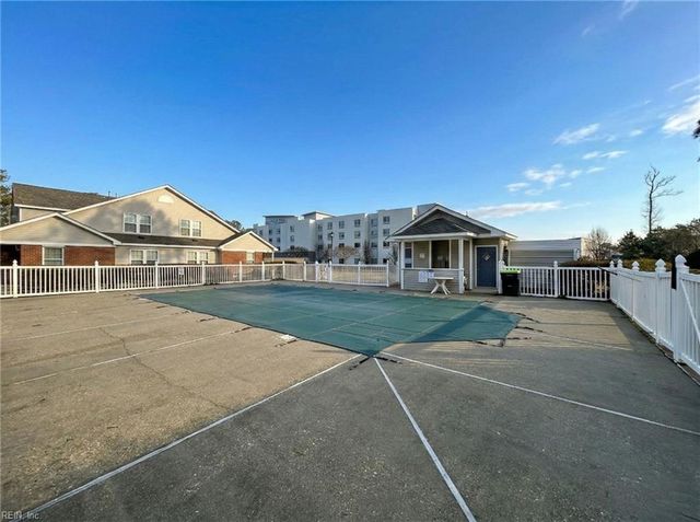 826 Miller Creek LN, Newport News, VA 23603