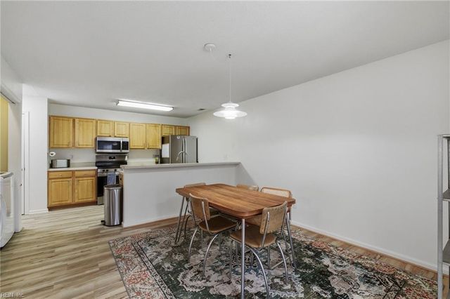 826 Miller Creek LN, Newport News, VA 23603