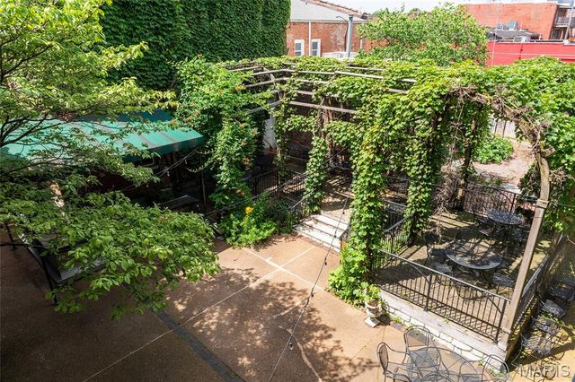 1808 S 9th Street, St Louis, MO 63104
