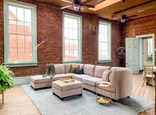 1808 S 9th Street, St Louis, MO 63104