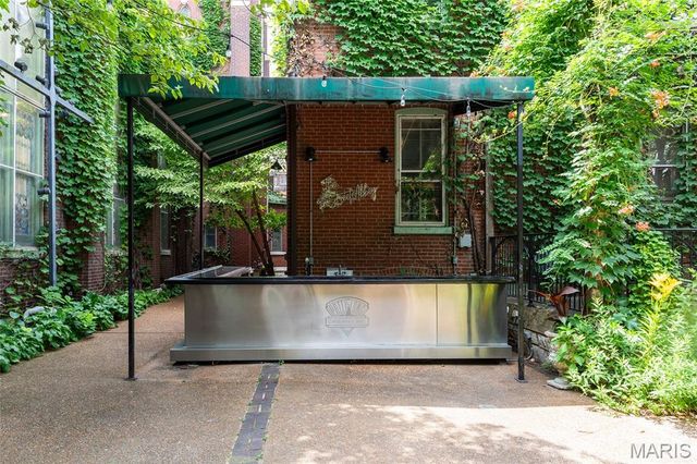1808 S 9th Street, St Louis, MO 63104