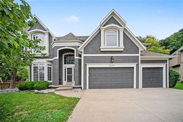 5605 NE Misty Meadow Place, Lee's Summit, MO 64064