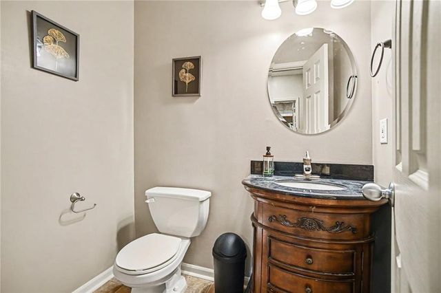 5605 NE Misty Meadow Place, Lee's Summit, MO 64064