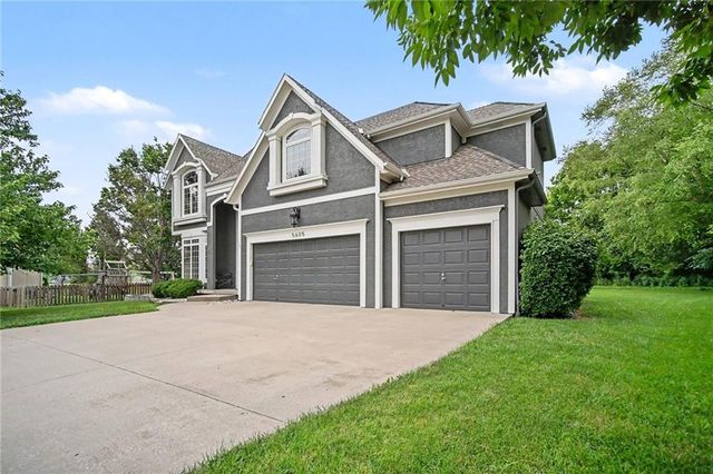 5605 NE Misty Meadow Place, Lee's Summit, MO 64064
