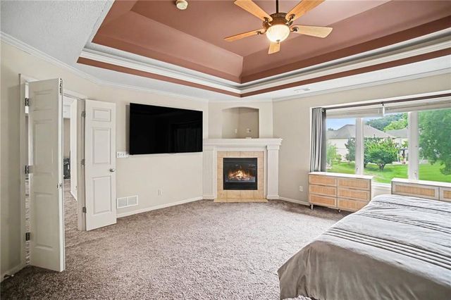 5605 NE Misty Meadow Place, Lee's Summit, MO 64064