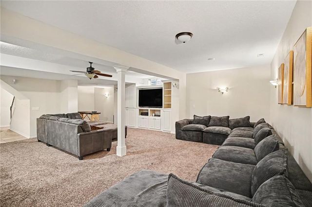 5605 NE Misty Meadow Place, Lee's Summit, MO 64064