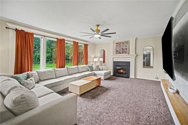5605 NE Misty Meadow Place, Lee's Summit, MO 64064