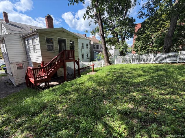 29 Delano Street 2, Poughkeepsie, NY 12601