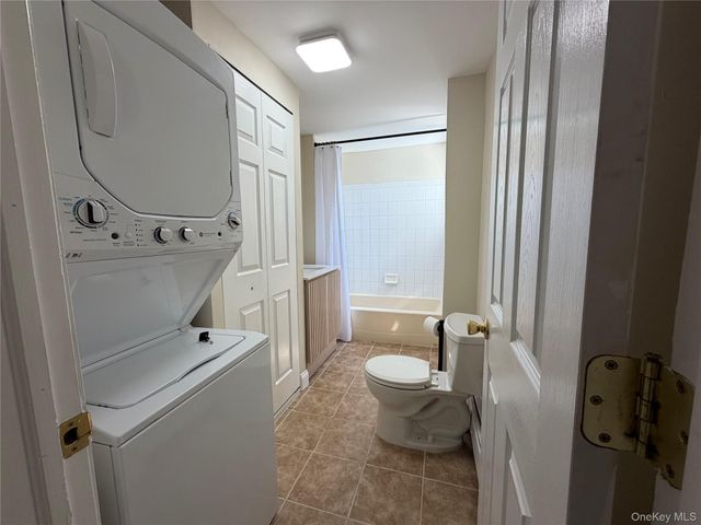 29 Delano Street 2, Poughkeepsie, NY 12601