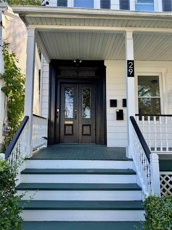29 Delano Street 2, Poughkeepsie, NY 12601