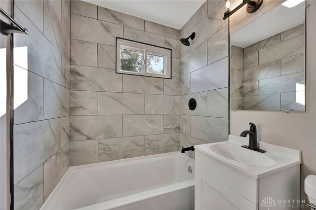 56 Skokiaan Drive, Franklin, OH 45005