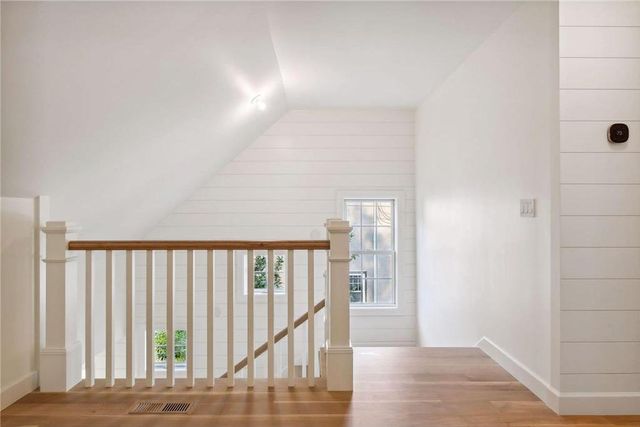 101 Center Street, Excelsior, MN 55331