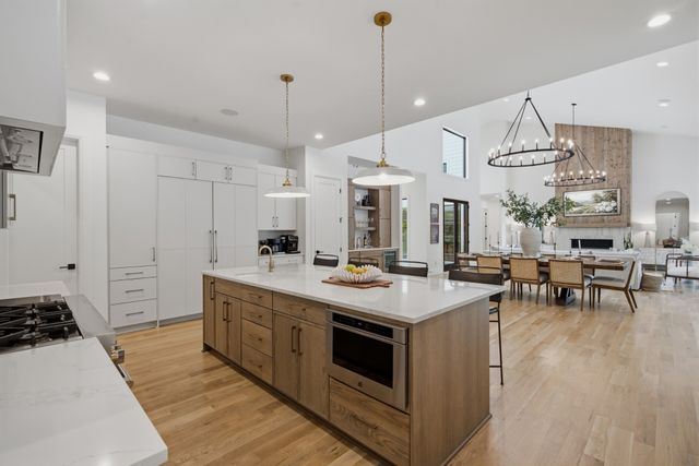 710 Bresslyn Rd, Nashville, TN 37205
