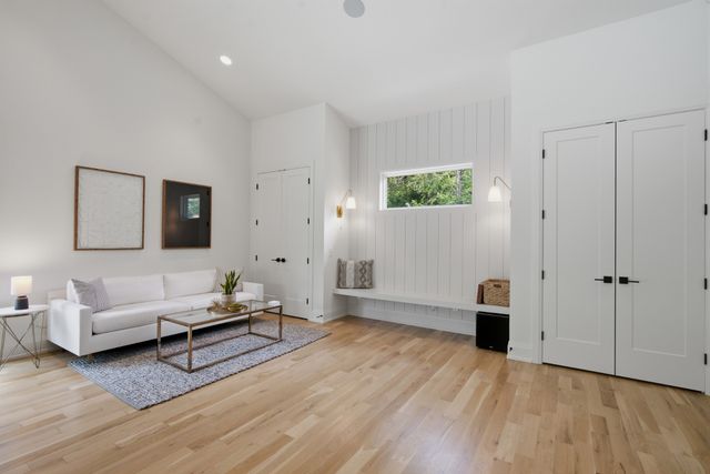 710 Bresslyn Rd, Nashville, TN 37205