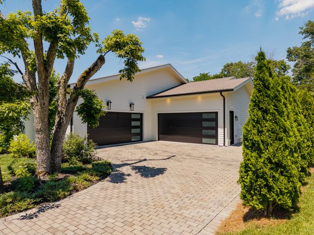 710 Bresslyn Rd, Nashville, TN 37205