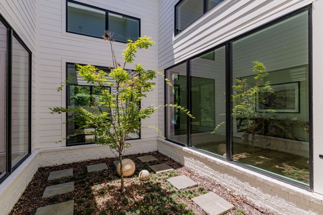 710 Bresslyn Rd, Nashville, TN 37205