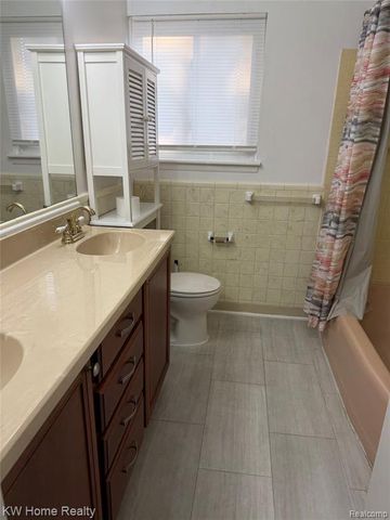 22768 Ashley Street, Farmington Hills, MI 48336