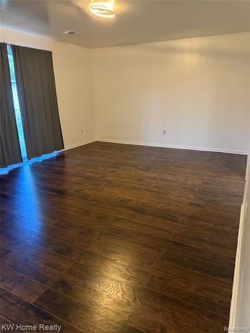 22768 Ashley Street, Farmington Hills, MI 48336