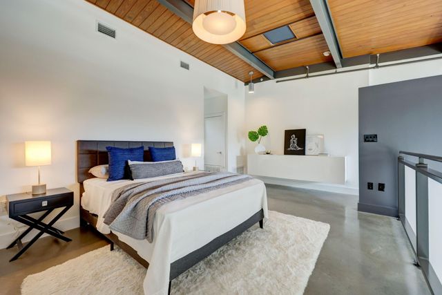 2205 N Lamar BLVD 125, Austin, TX 78705