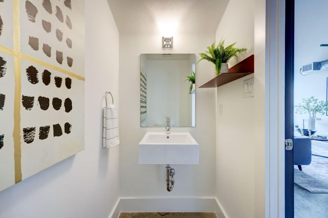 2205 N Lamar BLVD 125, Austin, TX 78705